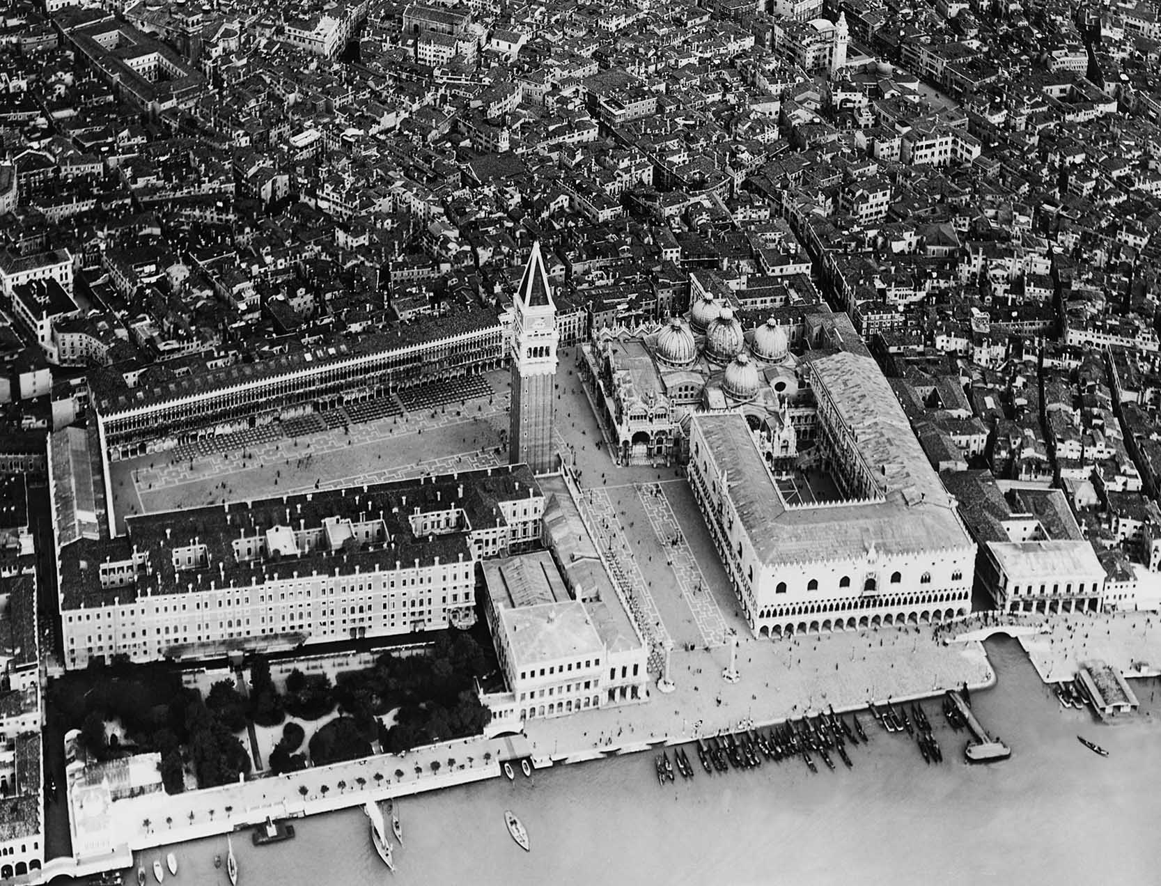 iardini Reali di Venezia, vista aerea, fotografia storica, collezione privata Alexandra de Léal